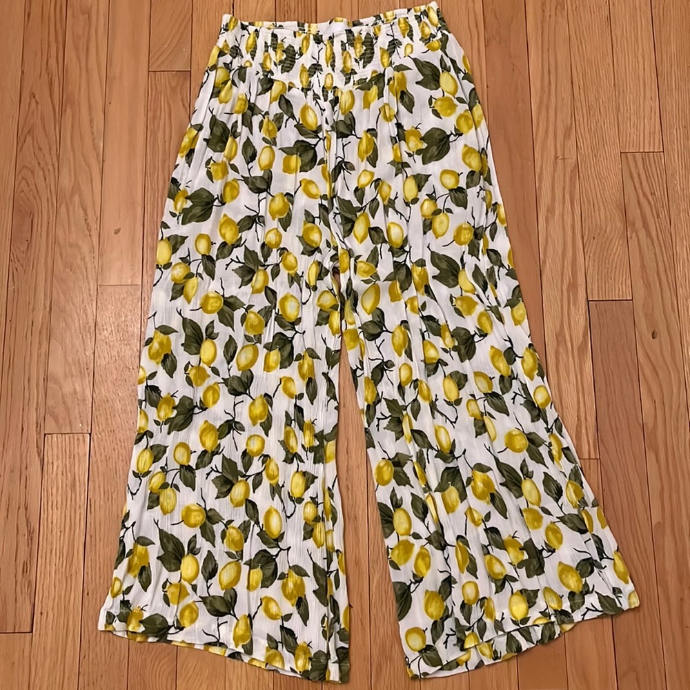 Skylar + Madison lemon flowy pants